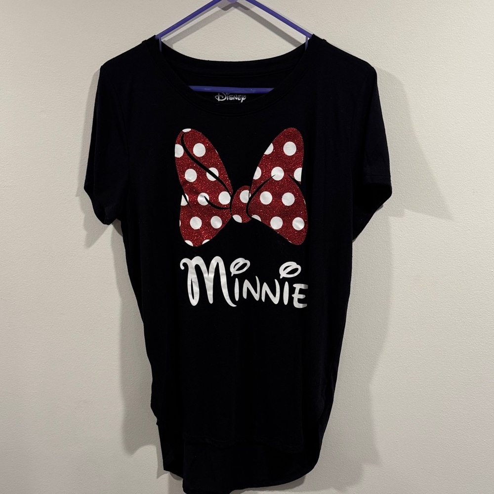 Disney Minnie Mouse Black Tee with Red Bow